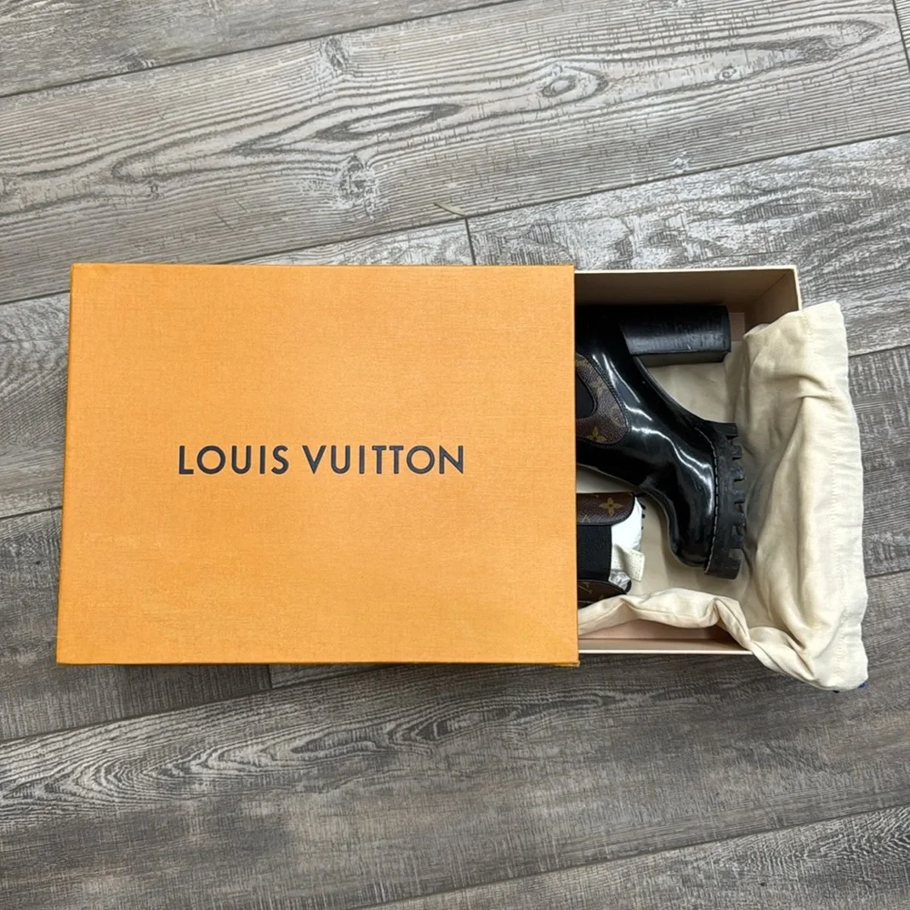 Louis Vuitton Monogram Star Trail Boots - Picture 7 of 7